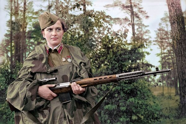 Ольга Ширнина раскрасила снимки советских женщин-снайперов времен Второй мировой