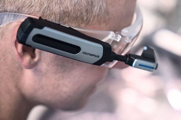 Olympus представил умные очки с камерой 2,4 Мп / Компактные камеры