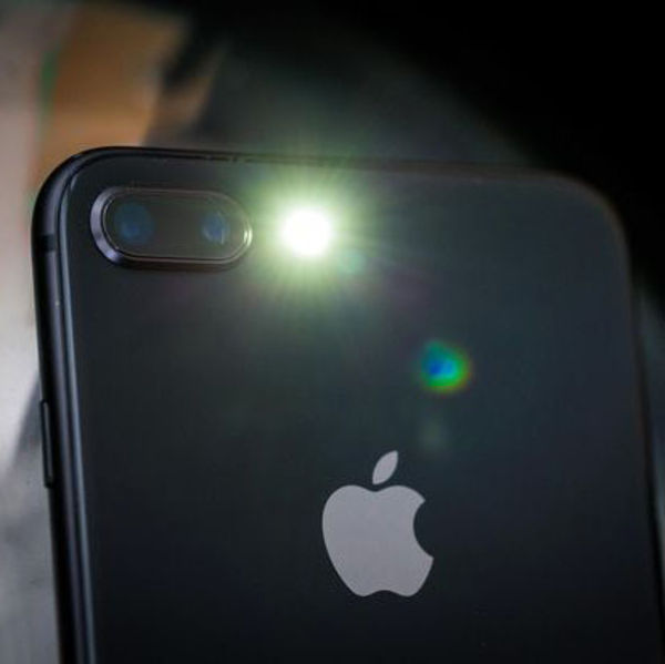 Почему iPhone не поддерживает вспышку на звонке