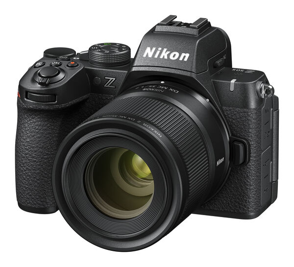 Nikon NIKKOR Z DX MC 35mm f/1.7: макрообъектив для кропа