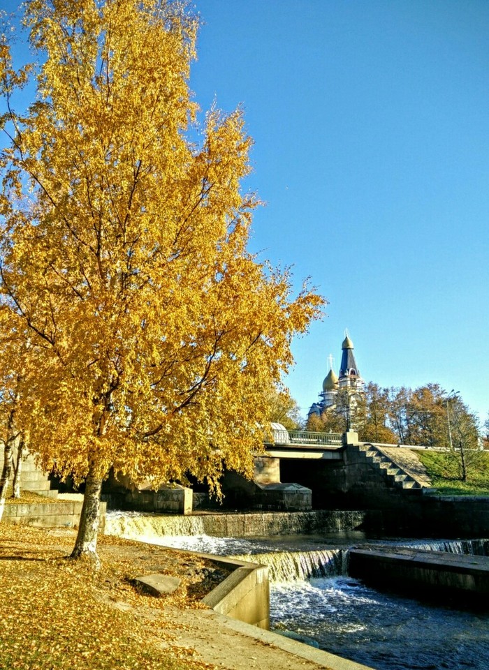 Yana, «Осень в Сестрорецке»