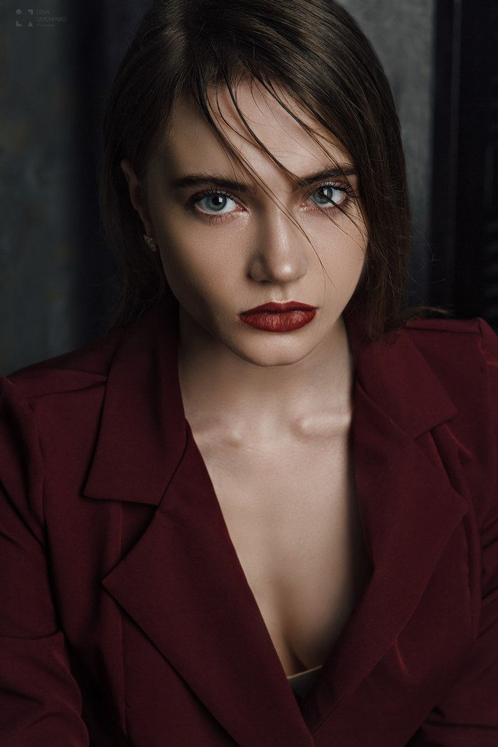 Лена  Левченко, «Strong look»