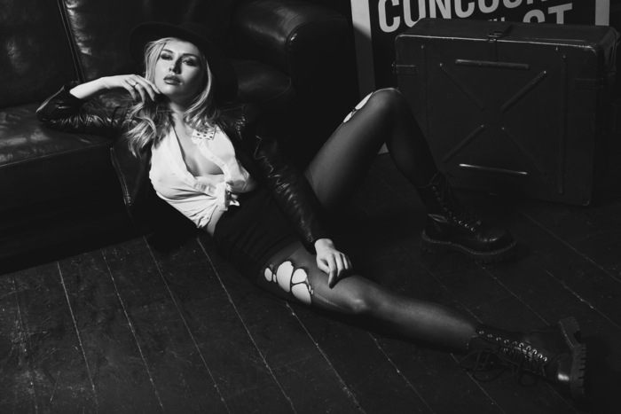 Roma Bakardi, «Grunge2»