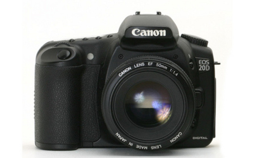 Зеркальная камера Canon EOS 20D