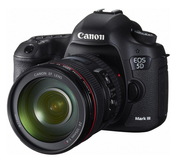 Зеркальная камера Canon EOS 5D Mark III
