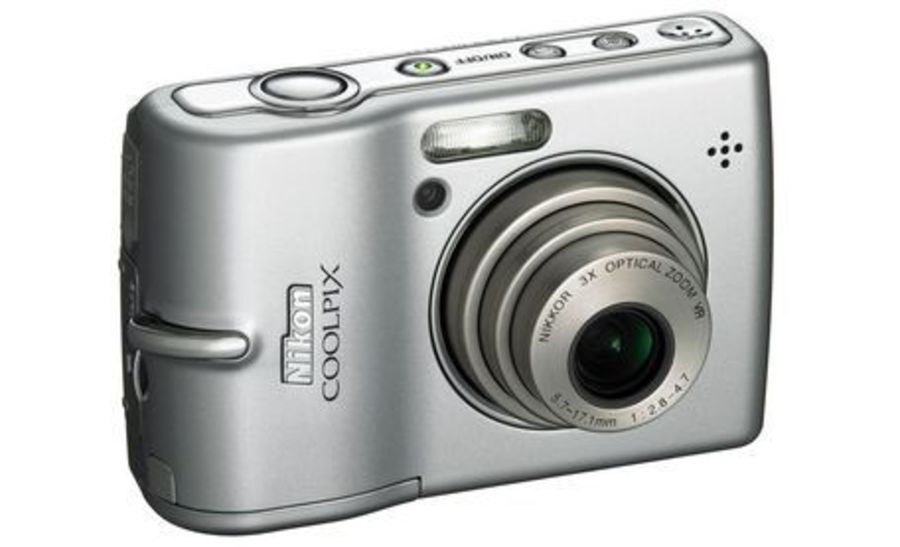Компактная камера Nikon Coolpix L12