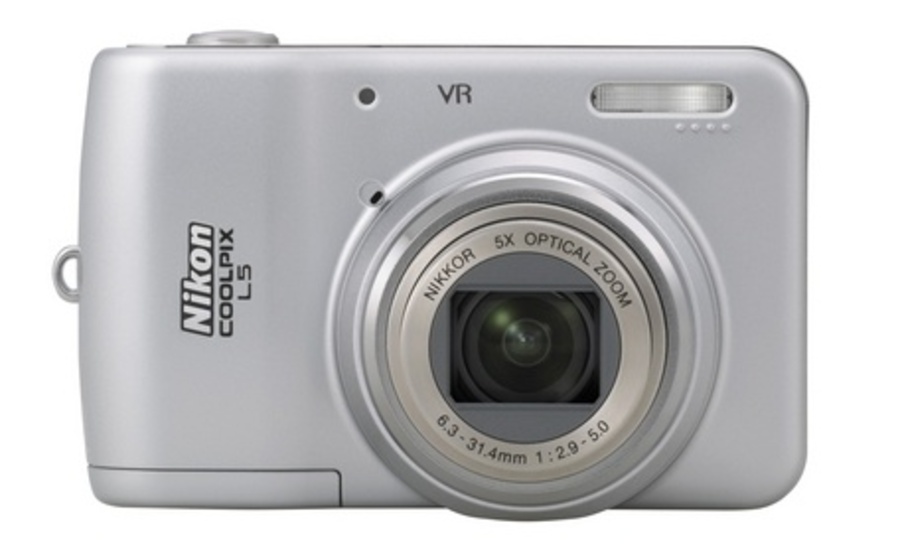 Компактная камера Nikon Coolpix L5