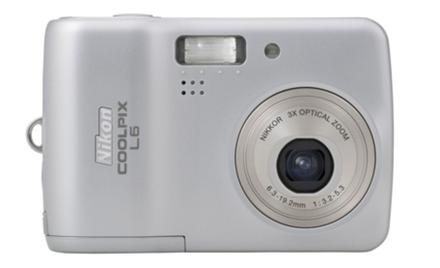 Компактная камера Nikon Coolpix L6
