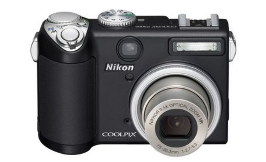 Компактная камера Nikon Coolpix P5000