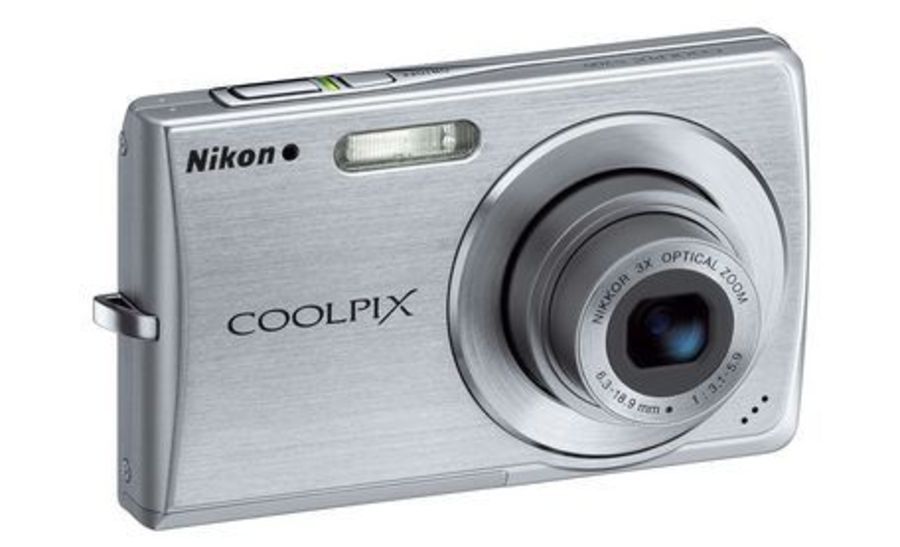 Компактная камера Nikon Coolpix S200