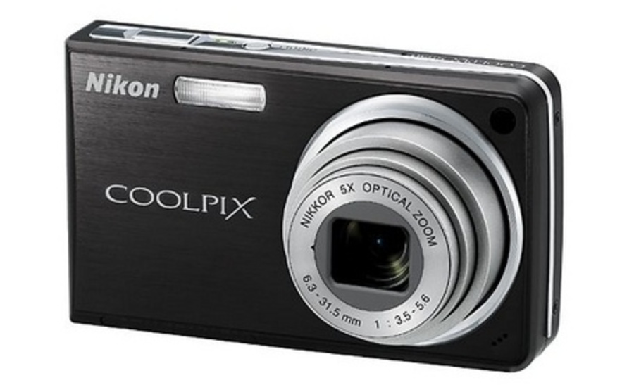 Компактная камера Nikon Coolpix S550