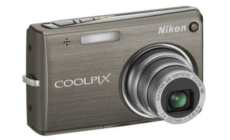 Компактная камера Nikon Coolpix S700