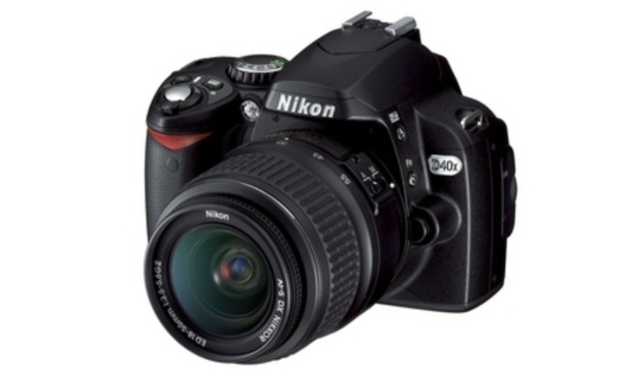 Зеркальная камера Nikon D40x
