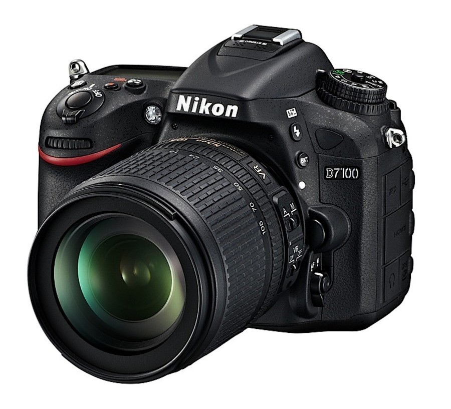 Зеркальная камера Nikon D7100