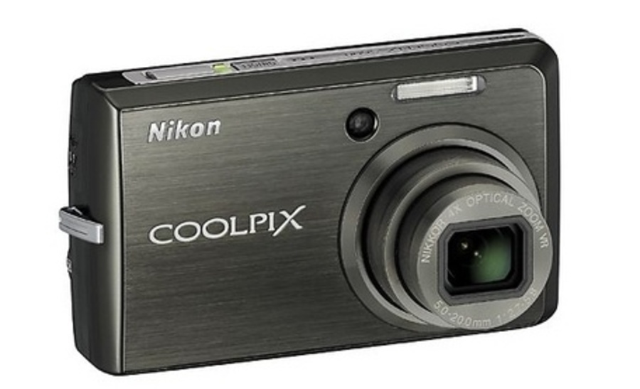 Компактная камера NikonCoolpix S600
