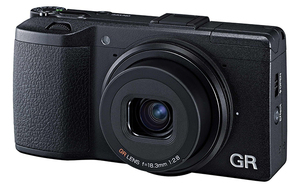 Компактная камера Ricoh GR
